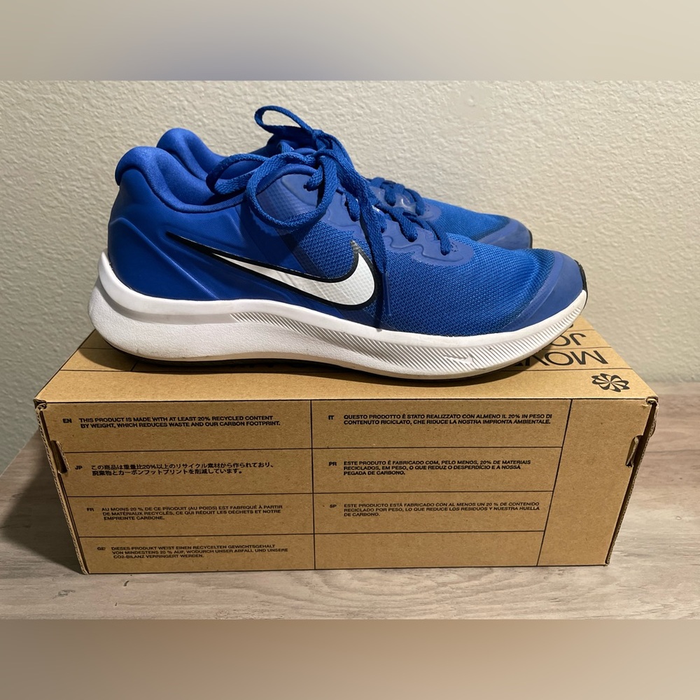 Boys Size 6 Nike Star Runner 3 (GS). Pre-owned, in good condition.